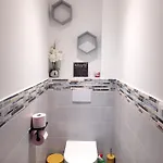 Maison Confortable A 80 M² Avec Jardin Spacieux *