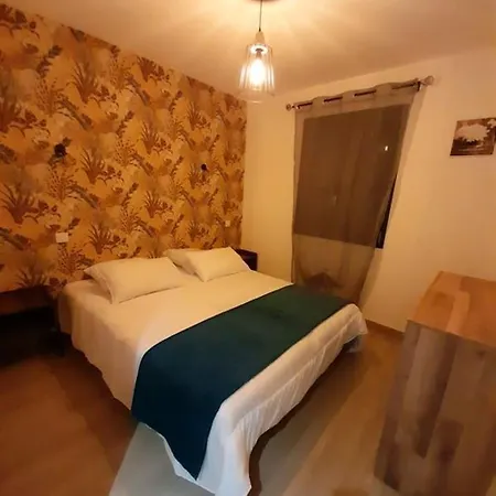 Hébergement de vacances Maison Confortable à 80 M² Avec Jardin Spacieux Coltines