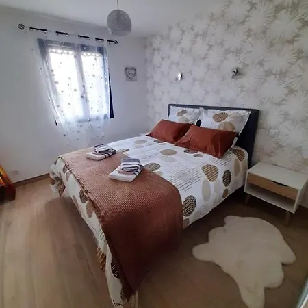 Maison Confortable A 80 M² Avec Jardin Spacieux Holiday home *