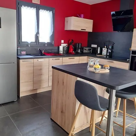 Hébergement de vacances Maison Confortable à 80 M² Avec Jardin Spacieux