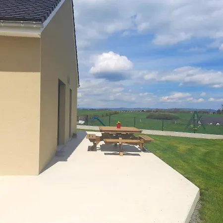 Maison Confortable A 80 M² Avec Jardin Spacieux *