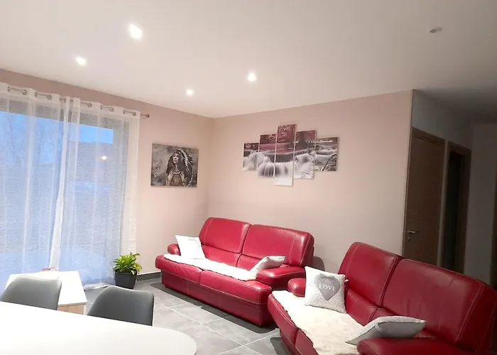 Maison Confortable A 80 M² Avec Jardin Spacieux *