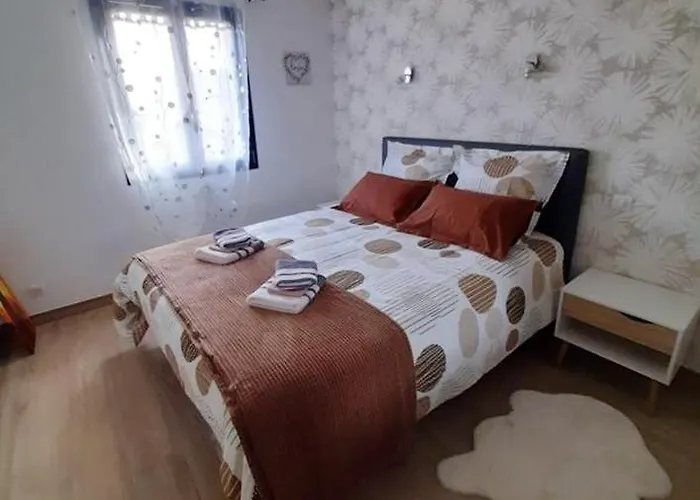 Maison Confortable A 80 M² Avec Jardin Spacieux Ferienhaus *