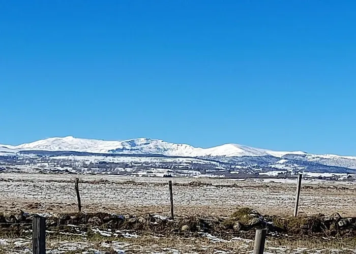 Maison Confortable A 80 M² Avec Jardin Spacieux Ferienhaus Coltines
