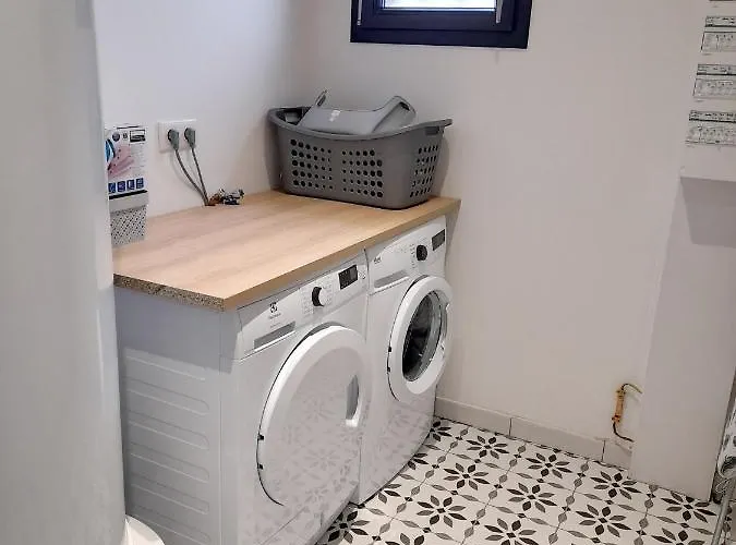 Maison Confortable A 80 M² Avec Jardin Spacieux