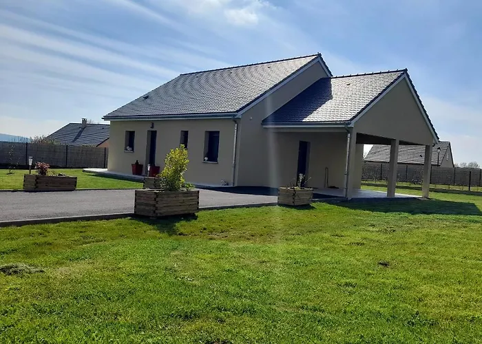 Maison Confortable A 80 M² Avec Jardin Spacieux Ferienhaus Coltines