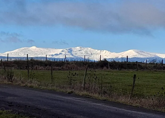 Maison Confortable A 80 M² Avec Jardin Spacieux *